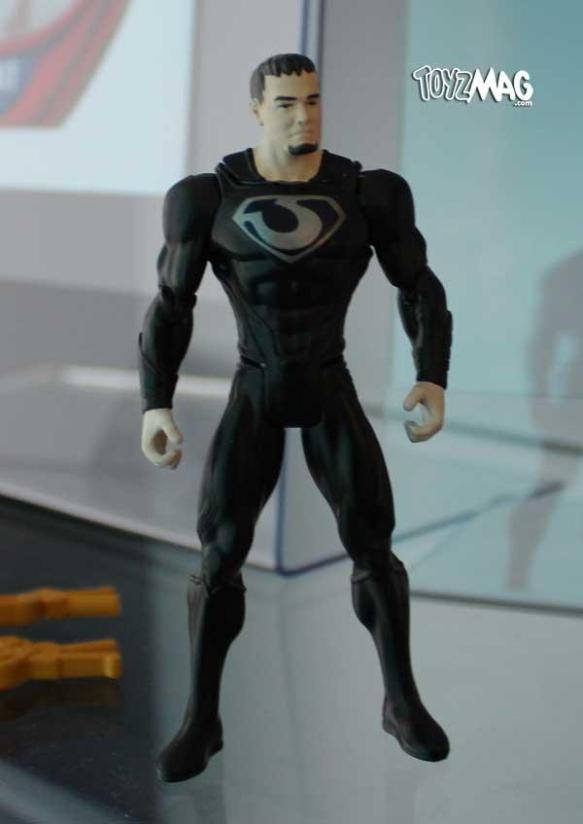 a dark superman looking Zod
